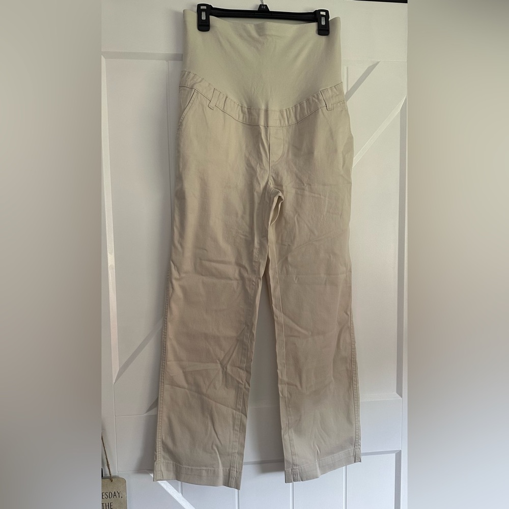 Gap brand khaki maternity pants size: 6